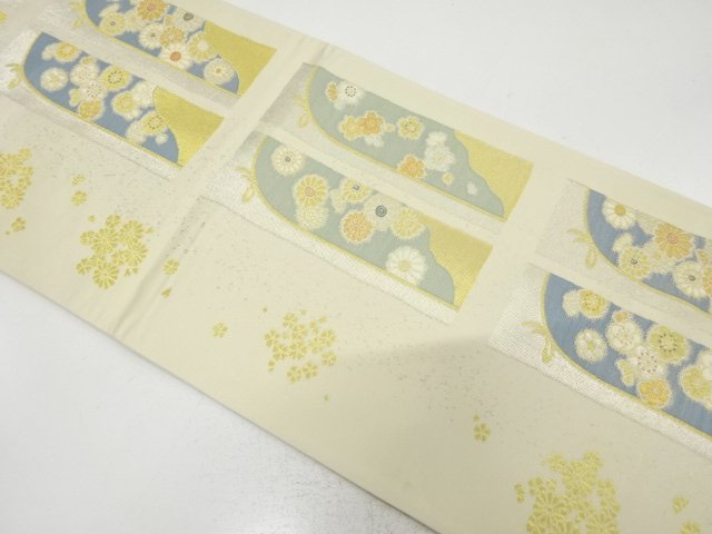 金銀糸　短冊に菊・桜・牡丹模様織り出し　袋帯